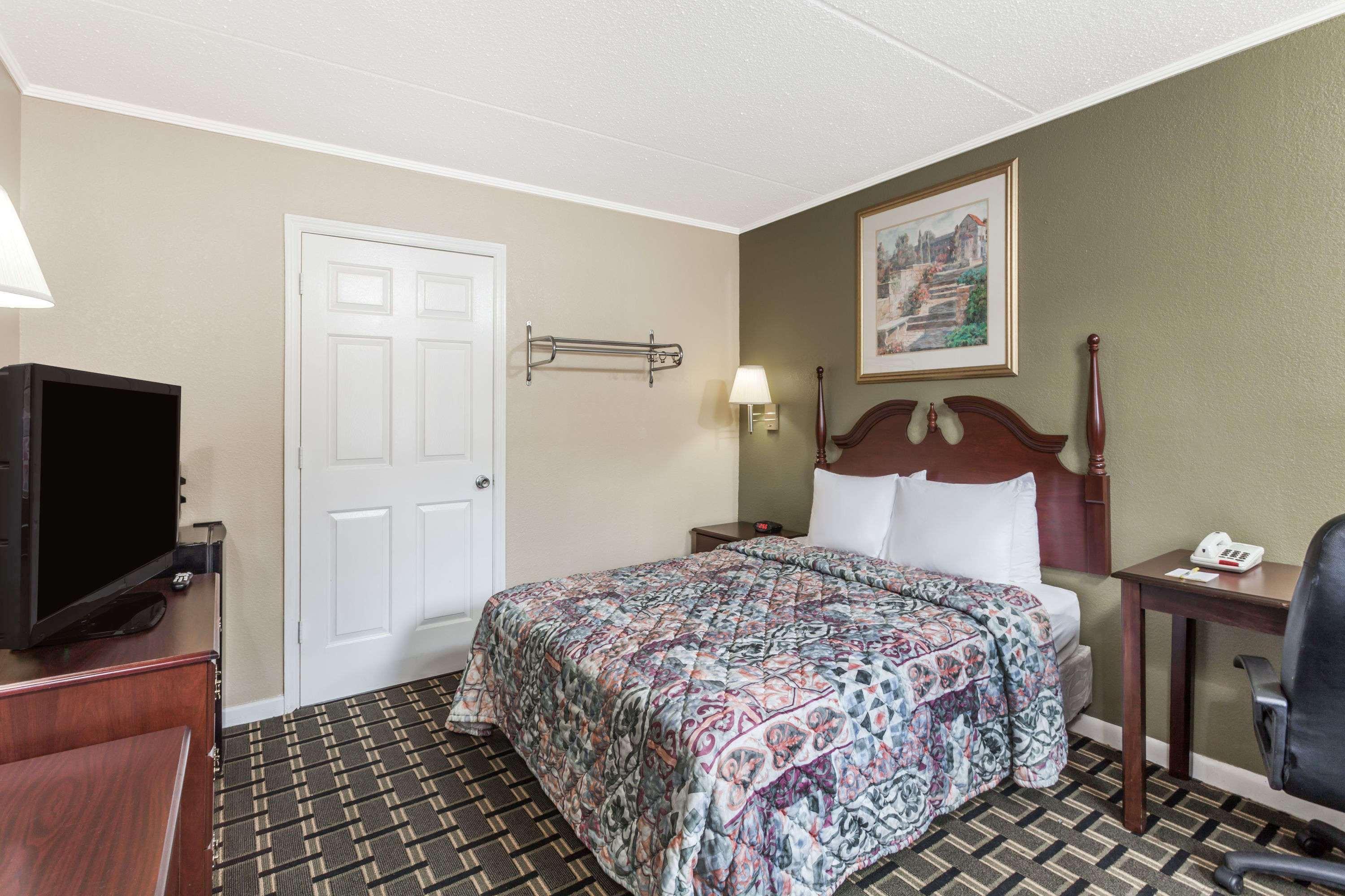 Days Inn By Wyndham Lenoir City Luaran gambar