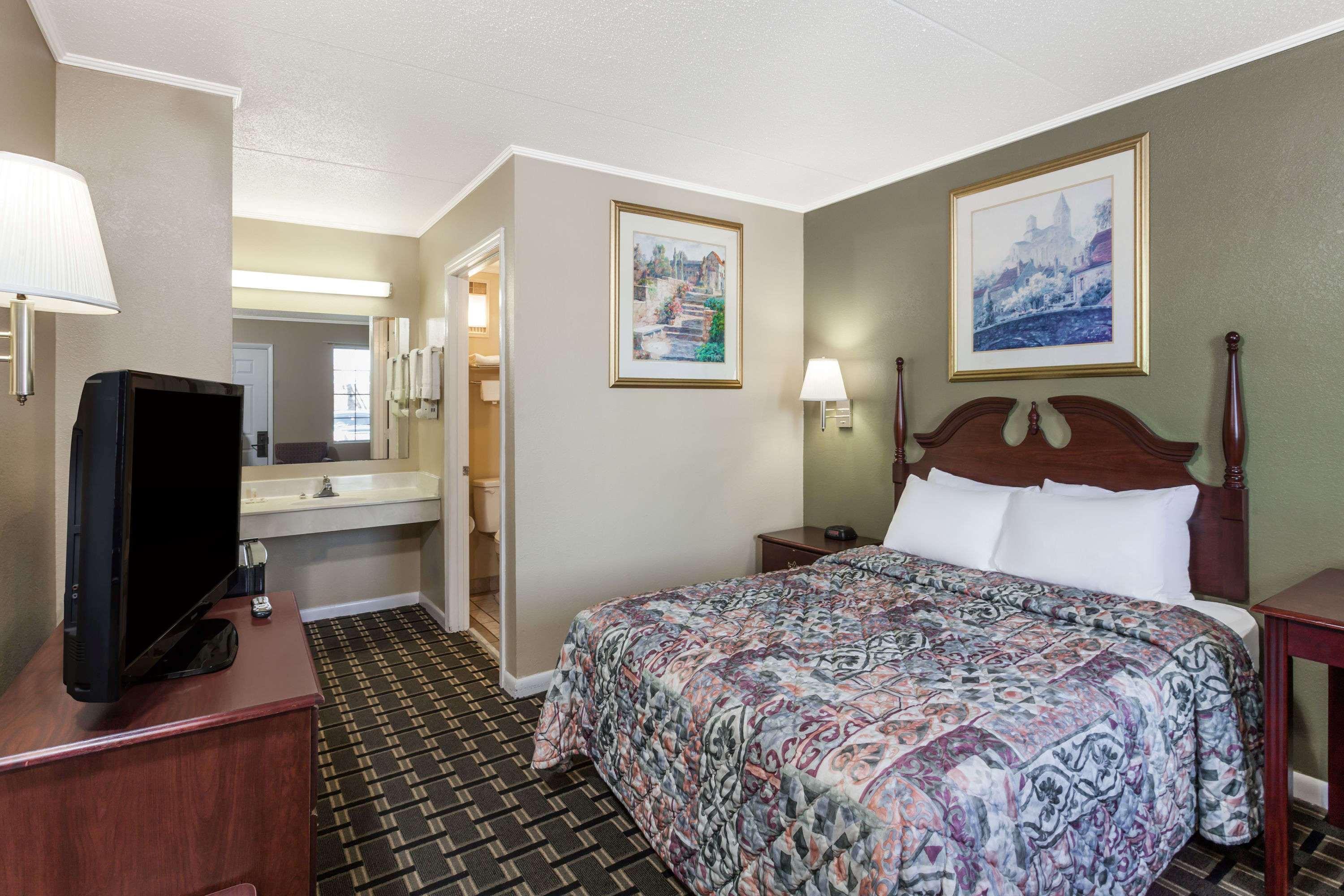 Days Inn By Wyndham Lenoir City Luaran gambar
